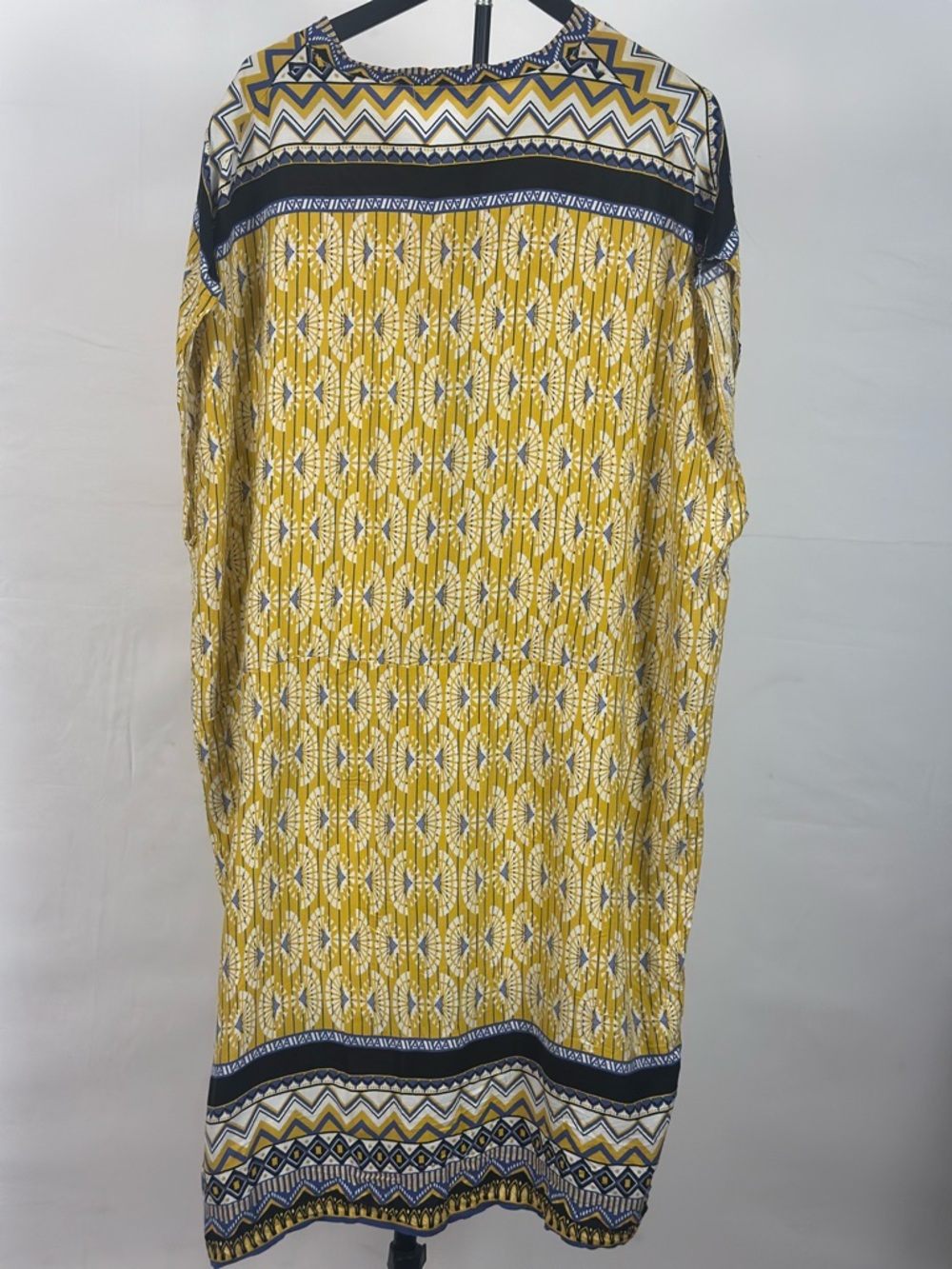 Bohemian Yellow Sleeveless Tunic Dress with Geometric Patterns - Picture 3 of 6